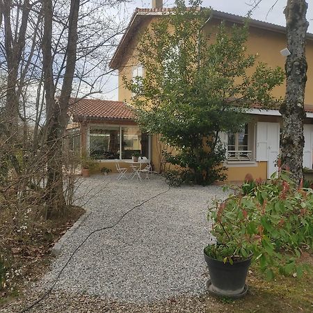 مبيت وإفطار Saint-Cyr-sur-le-Rhone La Frenaie المظهر الخارجي الصورة