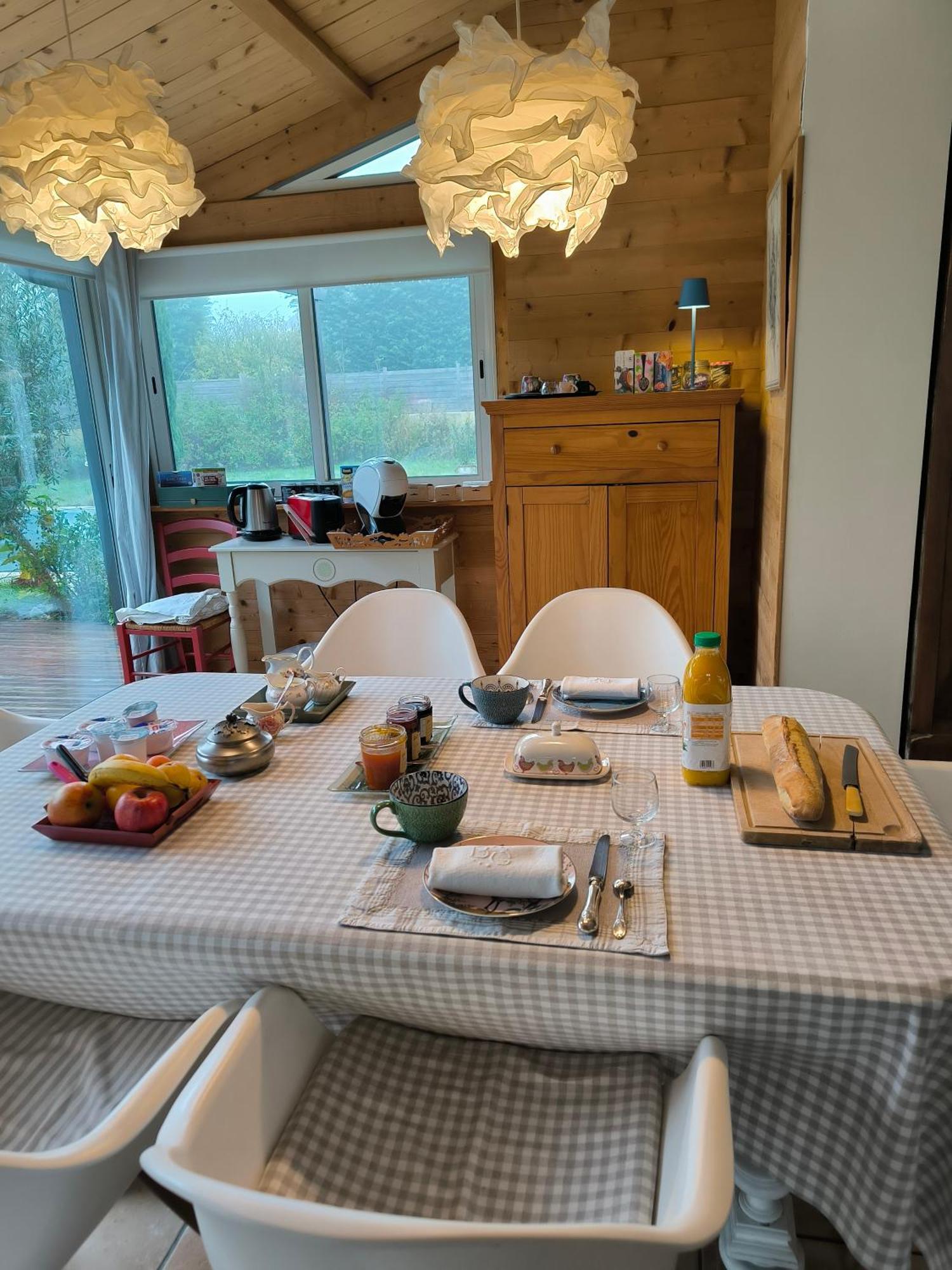 مبيت وإفطار Saint-Cyr-sur-le-Rhone La Frenaie المظهر الخارجي الصورة